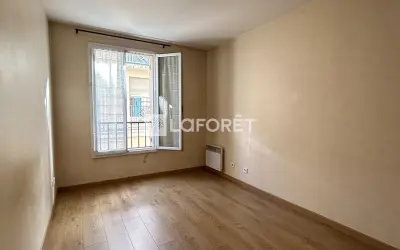 Appartement 1 075 €/mois MEULAN EN YVELINES (78250) photo 7