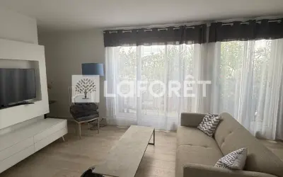 Appartement 2 350 €/mois PARIS (75017) photo 2
