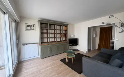 Appartement 1 550 €/mois PARIS (75018) photo 2
