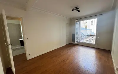Appartement 1 394 €/mois PARIS (75018) photo 2