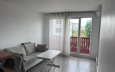 Appartement 1 000 €/mois NEUILLY SUR MARNE (93330) photo 2