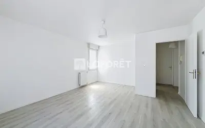 Appartement 890 €/mois MOISSY CRAMAYEL (77550) photo 2