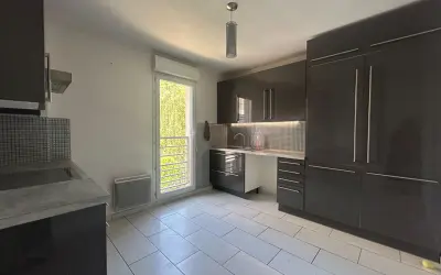 Appartement 1 500 €/mois VERNOUILLET (78540) photo 4
