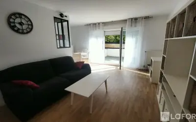 Appartement 950 €/mois LES ULIS (91940) photo 2