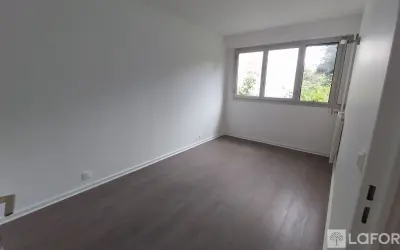Appartement 1 200 €/mois LES ULIS (91940) photo 4