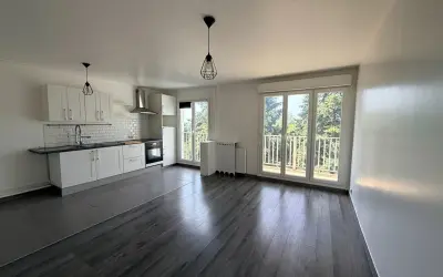 Appartement 1 300 €/mois LES ULIS (91940) photo 2