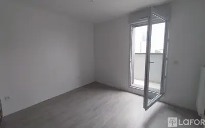 Appartement 1 050 €/mois LES ULIS (91940) photo 5