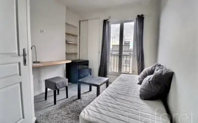 Appartement 540 €/mois PARIS (75010) photo 2