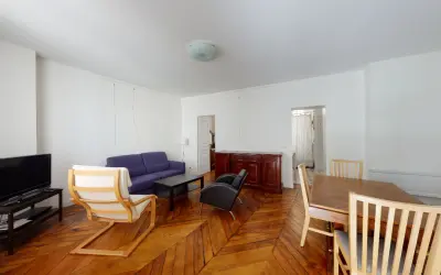 Appartement 1 681 €/mois PARIS (75010) photo 2