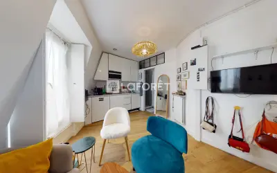 Appartement 900 €/mois PARIS (75010) photo 2