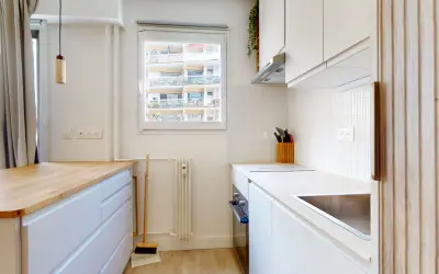 Appartement 1 300 €/mois PARIS (75010) photo 6
