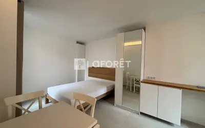 Appartement 1 380 €/mois PARIS (75007) photo 2