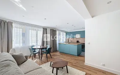 Appartement 1 900 €/mois PARIS (75008) photo 2