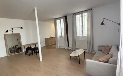 Appartement 1 400 €/mois PARIS (75018) photo 2