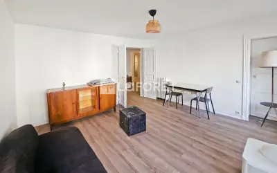 Appartement 2 609 €/mois PARIS (75010) photo 2