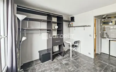 Appartement 153 700 € PARIS (75009) photo 2