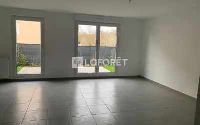 Maison 1 765 €/mois PLAISIR (78370) photo 2