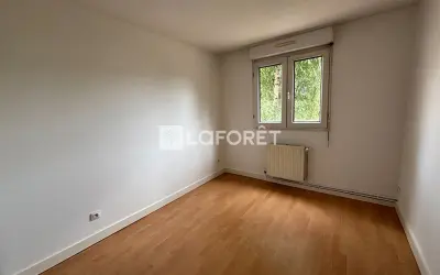 Appartement 1 100 €/mois PLAISIR (78370) photo 6