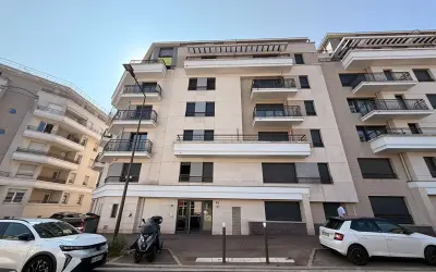 Appartement 1 100 €/mois SURESNES (92150) photo 7
