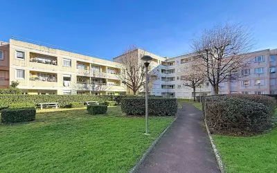 Appartement 285 600 € GUYANCOURT (78280) photo 2