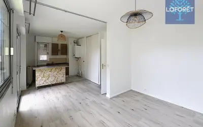 Appartement 752 €/mois MONTIGNY LE BRETONNEUX (78180) photo 2