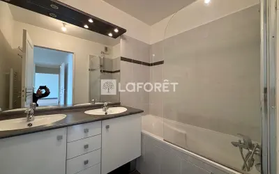 Appartement 1 636 €/mois RUEIL MALMAISON (92500) photo 6