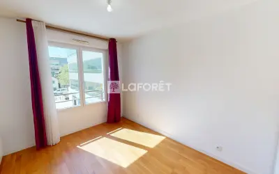 Appartement 1 636 €/mois RUEIL MALMAISON (92500) photo 7