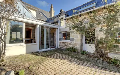 Maison – 7 pièces – Yffiniac