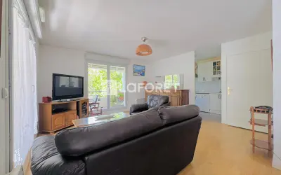 Appartement 279 000 € SAINT OUEN L AUMONE (95310) photo 2