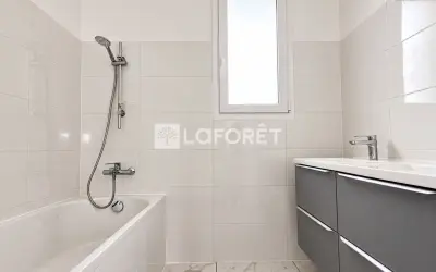 Maison 2 600 €/mois SARTROUVILLE (78500) photo 9