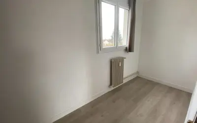 Appartement 726 €/mois MAGNY LES HAMEAUX (78114) photo 5