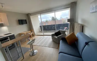 Appartement 726 €/mois MAGNY LES HAMEAUX (78114) photo 2