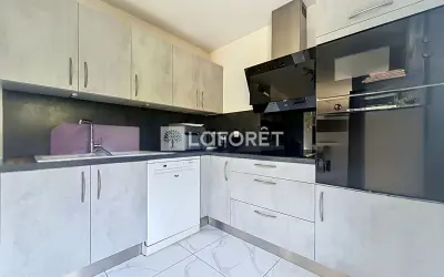 Maison 2 200 €/mois SUCY EN BRIE (94370) photo 5