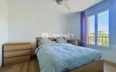 Maison 2 200 €/mois SUCY EN BRIE (94370) photo 7