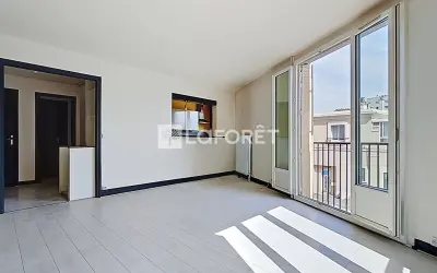 Appartement 1 190 €/mois SUCY EN BRIE (94370) photo 2
