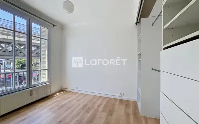 Appartement 1 080 €/mois SURESNES (92150) photo 4