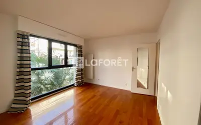 Appartement 833 €/mois SURESNES (92150) photo 2