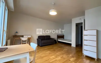 Appartement 1 022 €/mois SURESNES (92150) photo 2