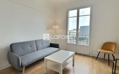 Appartement 720 €/mois COURBEVOIE (92400) photo 2