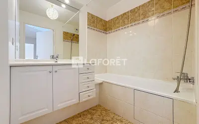 Appartement 1 256 €/mois SURESNES (92150) photo 4