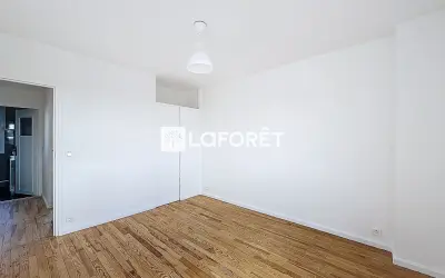 Appartement 1 170 €/mois CHOISY LE ROI (94600) photo 4