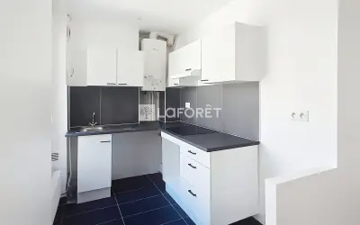 Appartement 900 €/mois CHOISY LE ROI (94600) photo 2