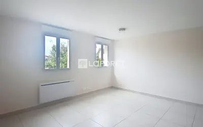 Appartement 1 280 €/mois VILLENEUVE LE ROI (94290) photo 2