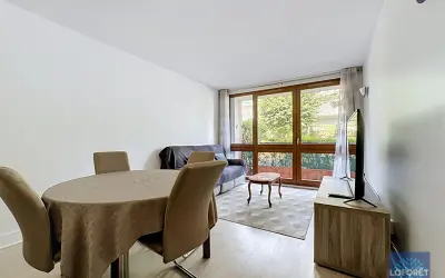 Appartement 1 250 €/mois CHILLY MAZARIN (91380) photo 4