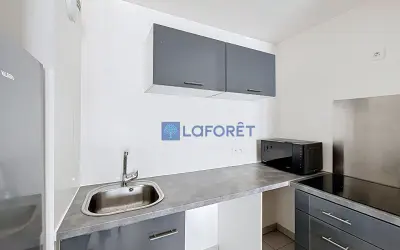Appartement 899 €/mois MOISSY CRAMAYEL (77550) photo 2