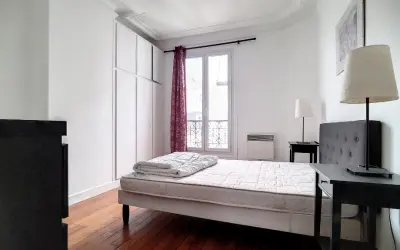 Appartement 2 350 €/mois PARIS (75015) photo 8