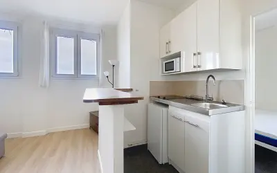 Appartement 1 099 €/mois PARIS (75116) photo 4