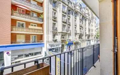 Appartement 260 000 € PARIS (75015) photo 4