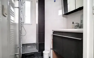 Appartement 2 350 €/mois PARIS (75015) photo 9