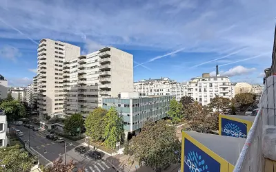 Appartement 3 000 €/mois PARIS (75015) photo 9